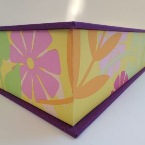 Clamshell box, flower power