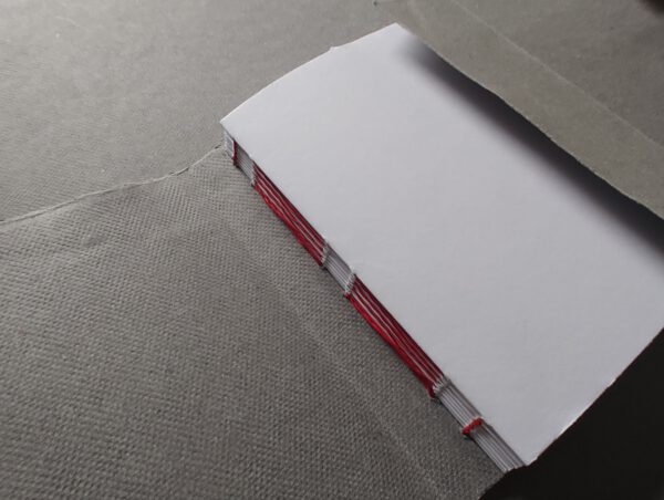 GILDE book, artist book (L) drawing paper, soft grey flap cover - Afbeelding 7