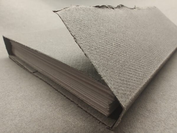 GILDE book, artist book (L) drawing paper, soft grey flap cover - Afbeelding 2